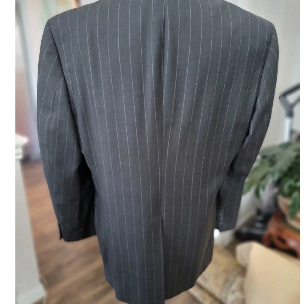 Jos A. Bank Men's Wool Pinstripe‎ Blazer Charcoal Gray Button & Dress Pants Suit